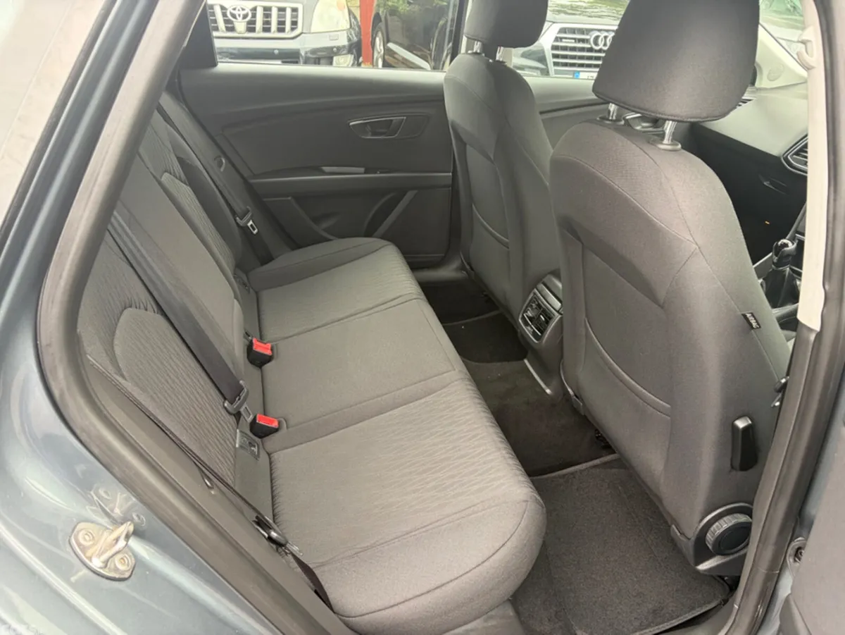 SEAT Leon Hatchback, Diesel, 2016, Grey