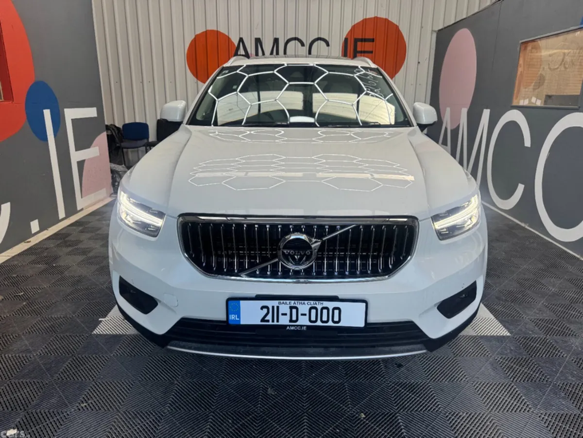 Volvo XC40 SUV, Petrol, 2021, White