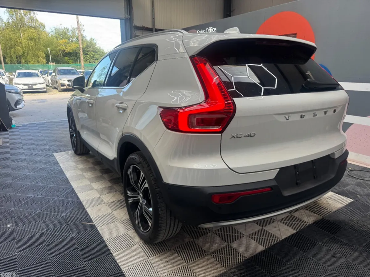 Volvo XC40 SUV, Petrol, 2021, White