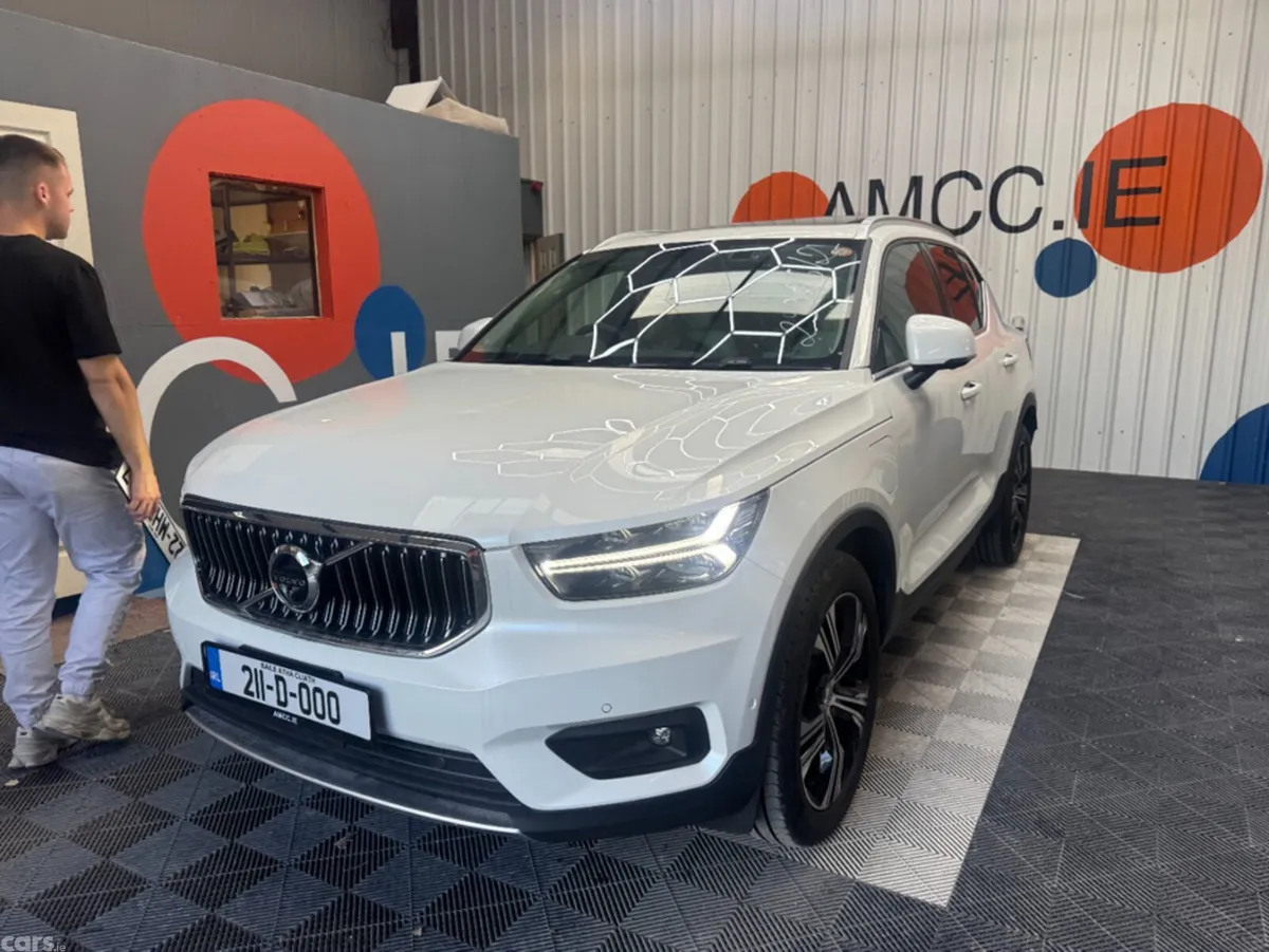Volvo XC40 SUV, Petrol, 2021, White