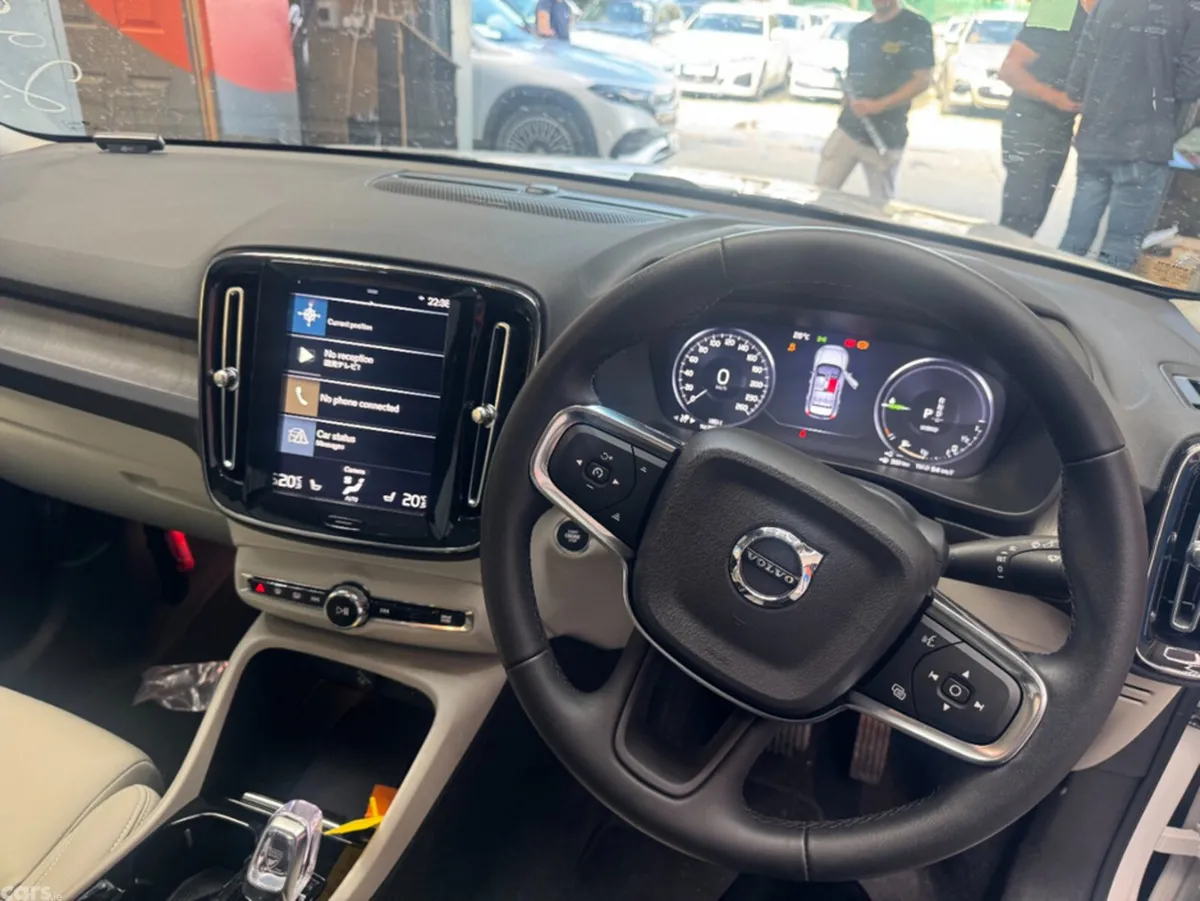 Volvo XC40 SUV, Petrol, 2021, White