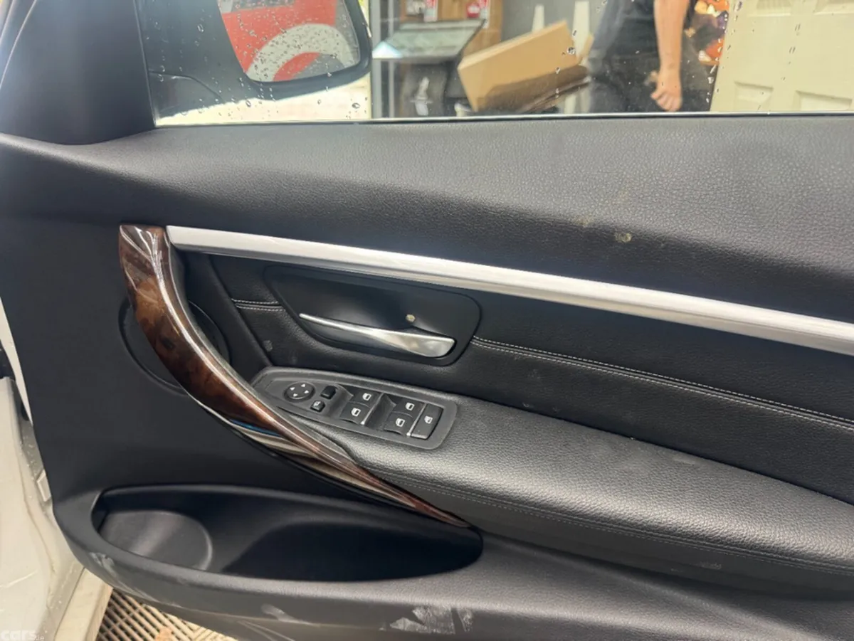 BMW 3-Series Saloon, Petrol, 2017, White