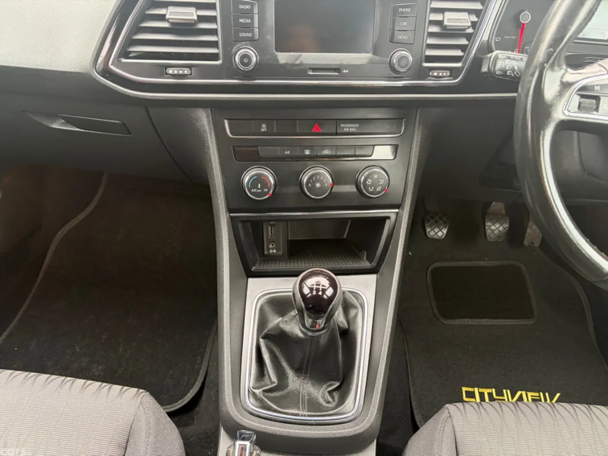 SEAT Leon Hatchback, Diesel, 2016, Grey