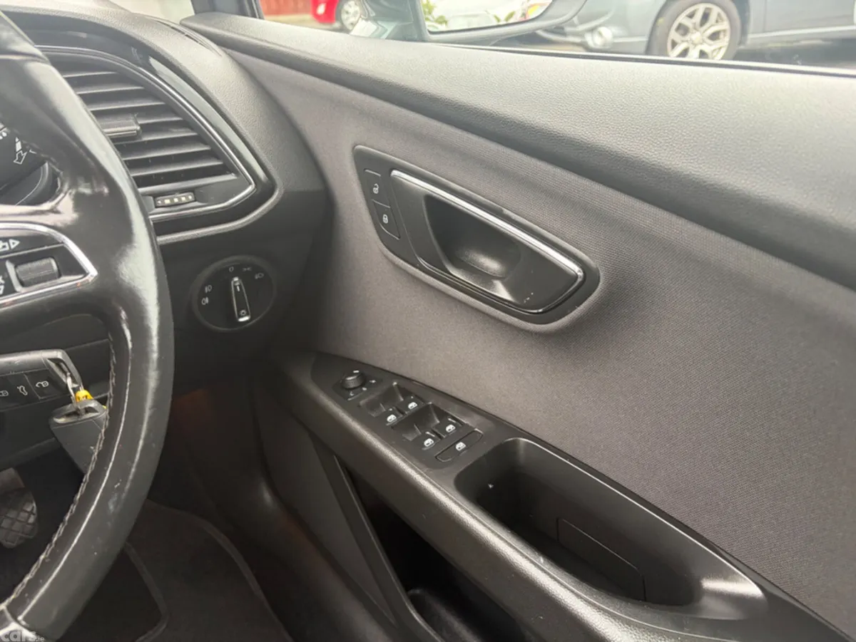 SEAT Leon Hatchback, Diesel, 2016, Grey