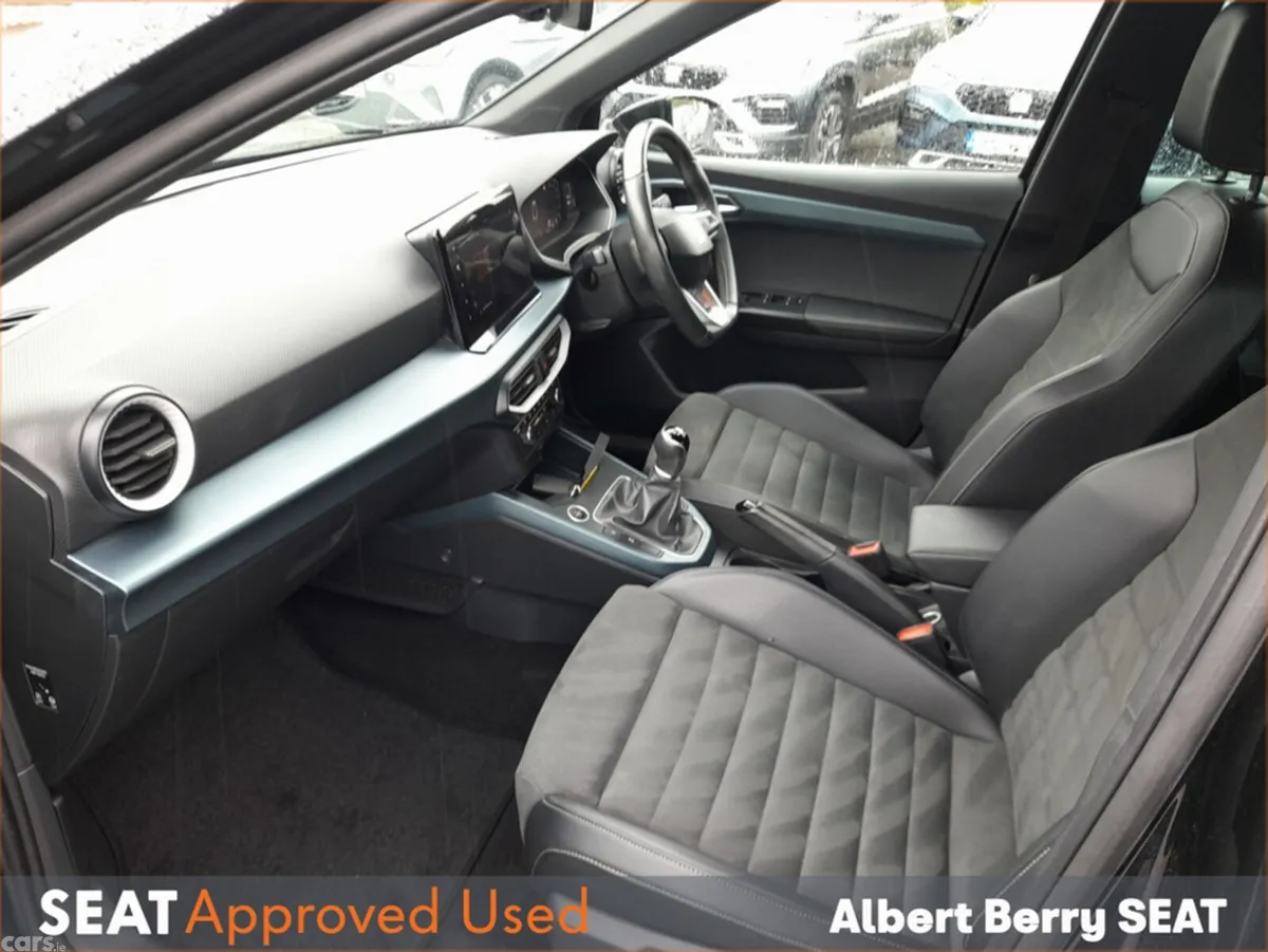 SEAT Arona Hatchback, Petrol, 2023, Black