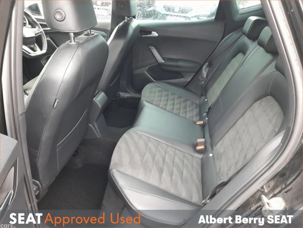 SEAT Arona Hatchback, Petrol, 2023, Black