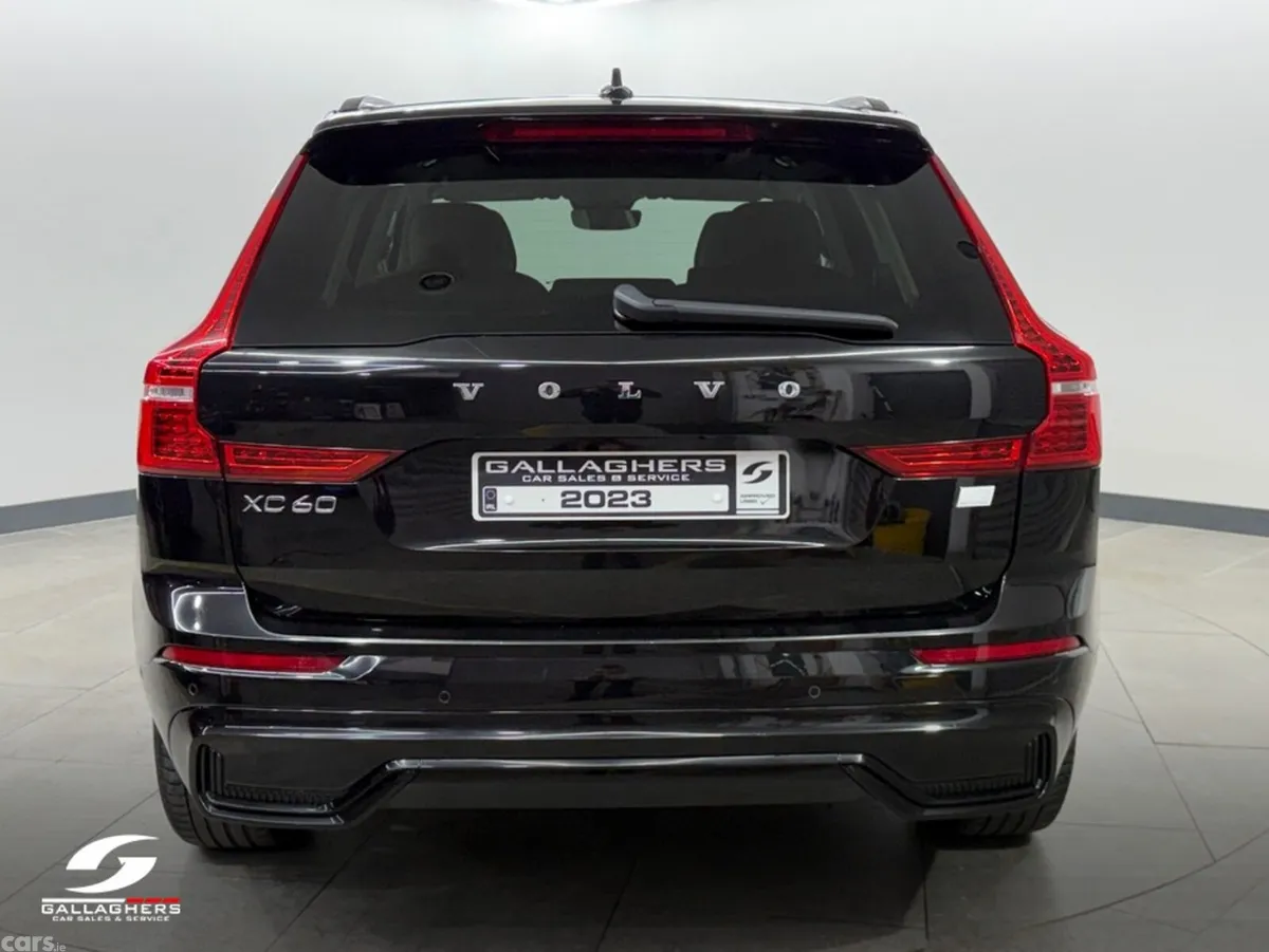 Volvo XC60 SUV, Petrol Plug-in Hybrid, 2023, Black