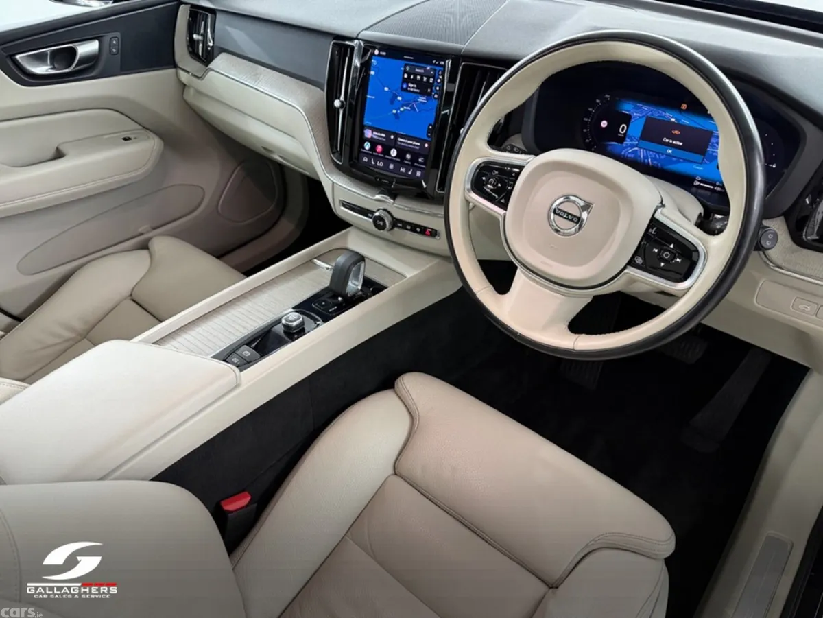 Volvo XC60 SUV, Petrol Plug-in Hybrid, 2023, Black