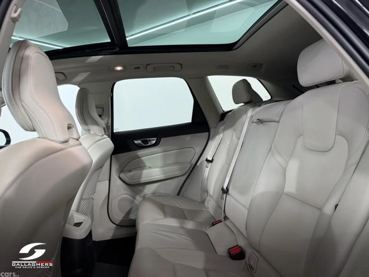 Volvo XC60 SUV, Petrol Plug-in Hybrid, 2023, Black