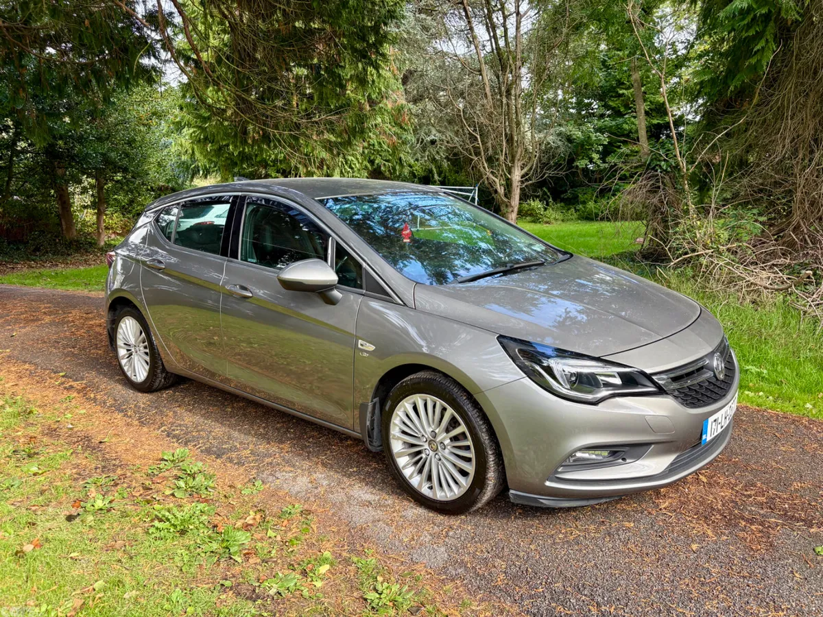 Vauxhall Astra Hatchback, Diesel, 2017, Grey