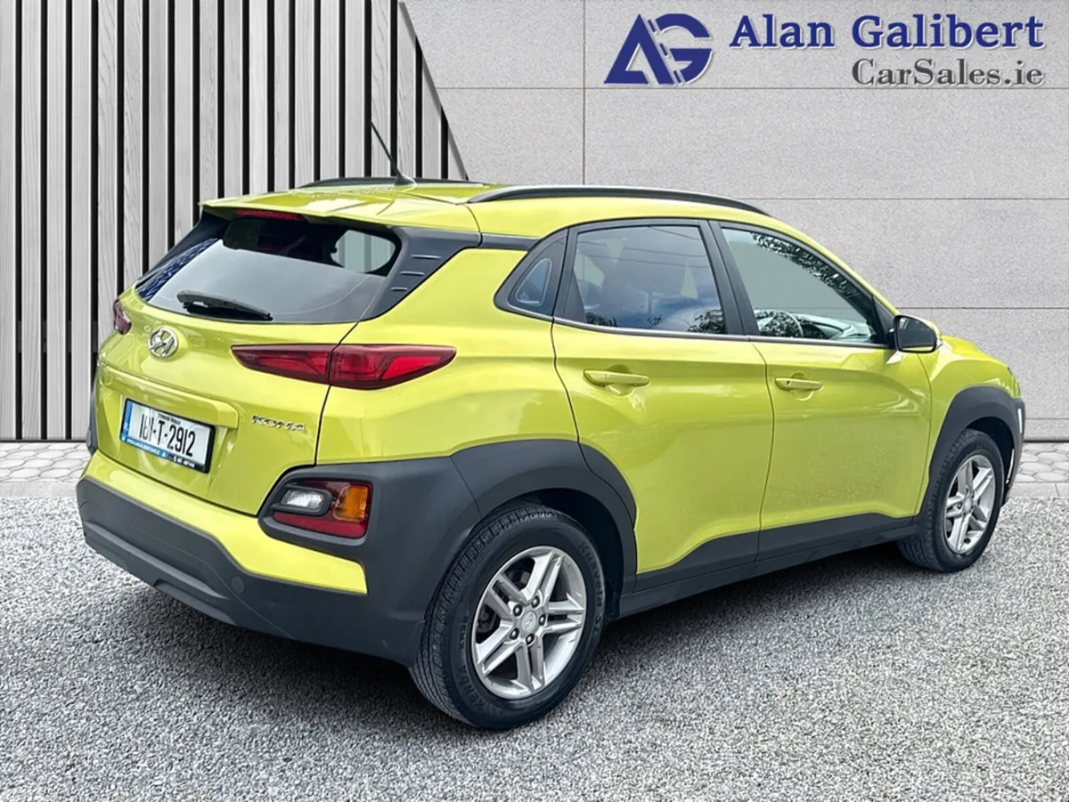 Hyundai KONA MPV, Petrol, 2018, Green