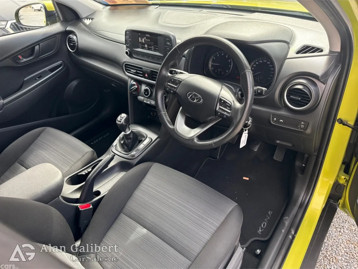 Hyundai KONA MPV, Petrol, 2018, Green