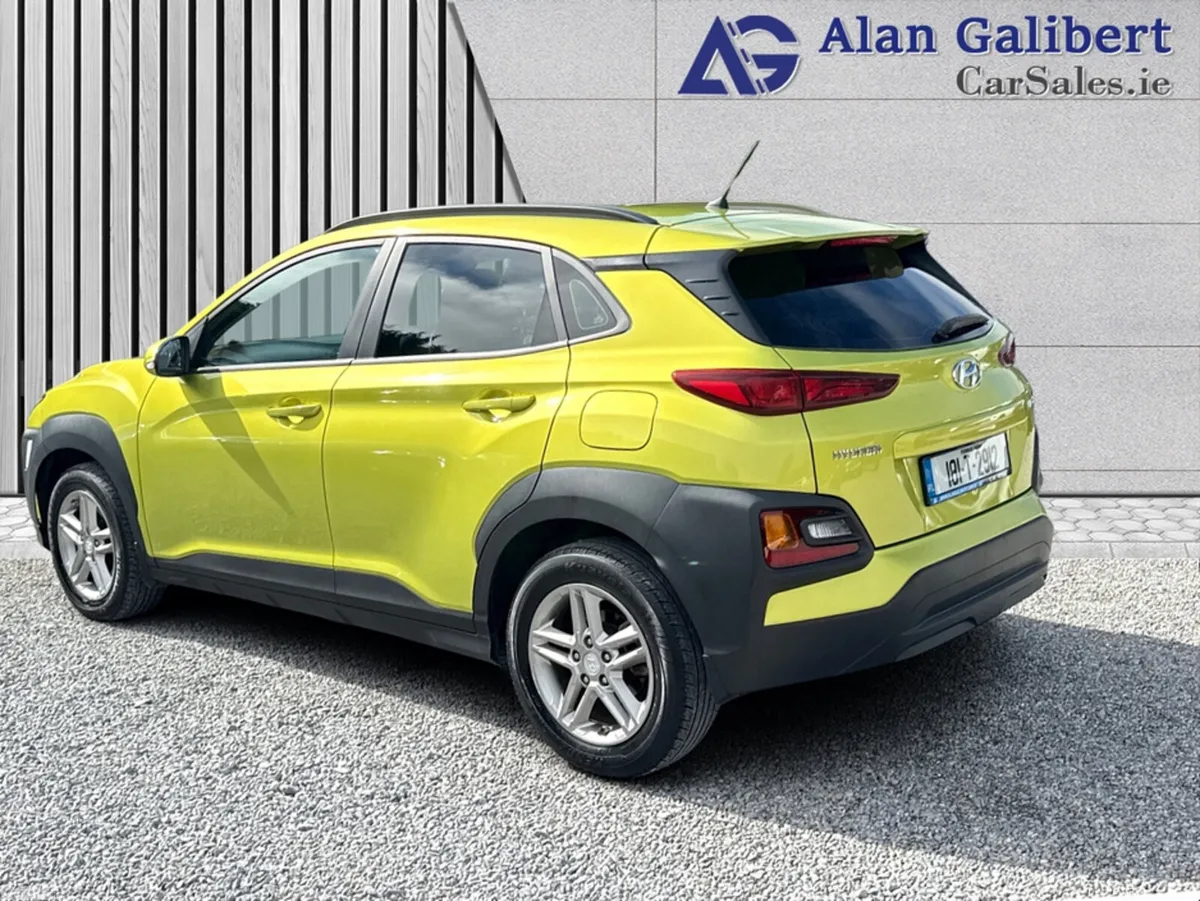 Hyundai KONA MPV, Petrol, 2018, Green
