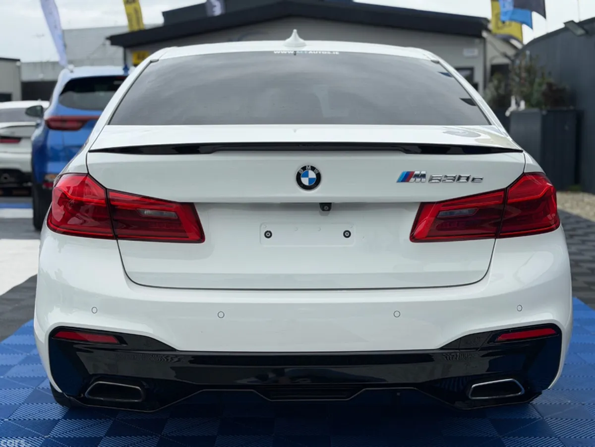 BMW 5-Series Saloon, Petrol Plug-in Hybrid, 2017, White