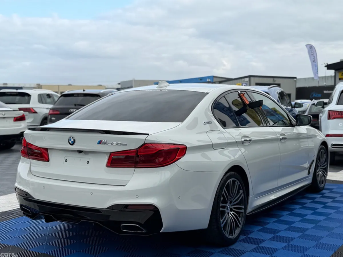 BMW 5-Series Saloon, Petrol Plug-in Hybrid, 2017, White