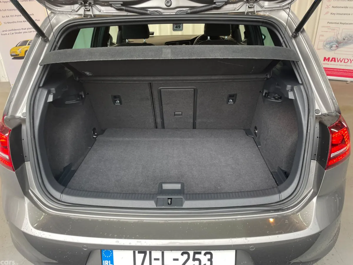 Volkswagen Golf Hatchback, Petrol, 2017, Grey