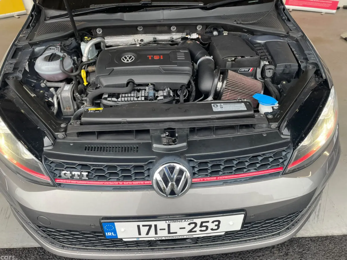 Volkswagen Golf Hatchback, Petrol, 2017, Grey