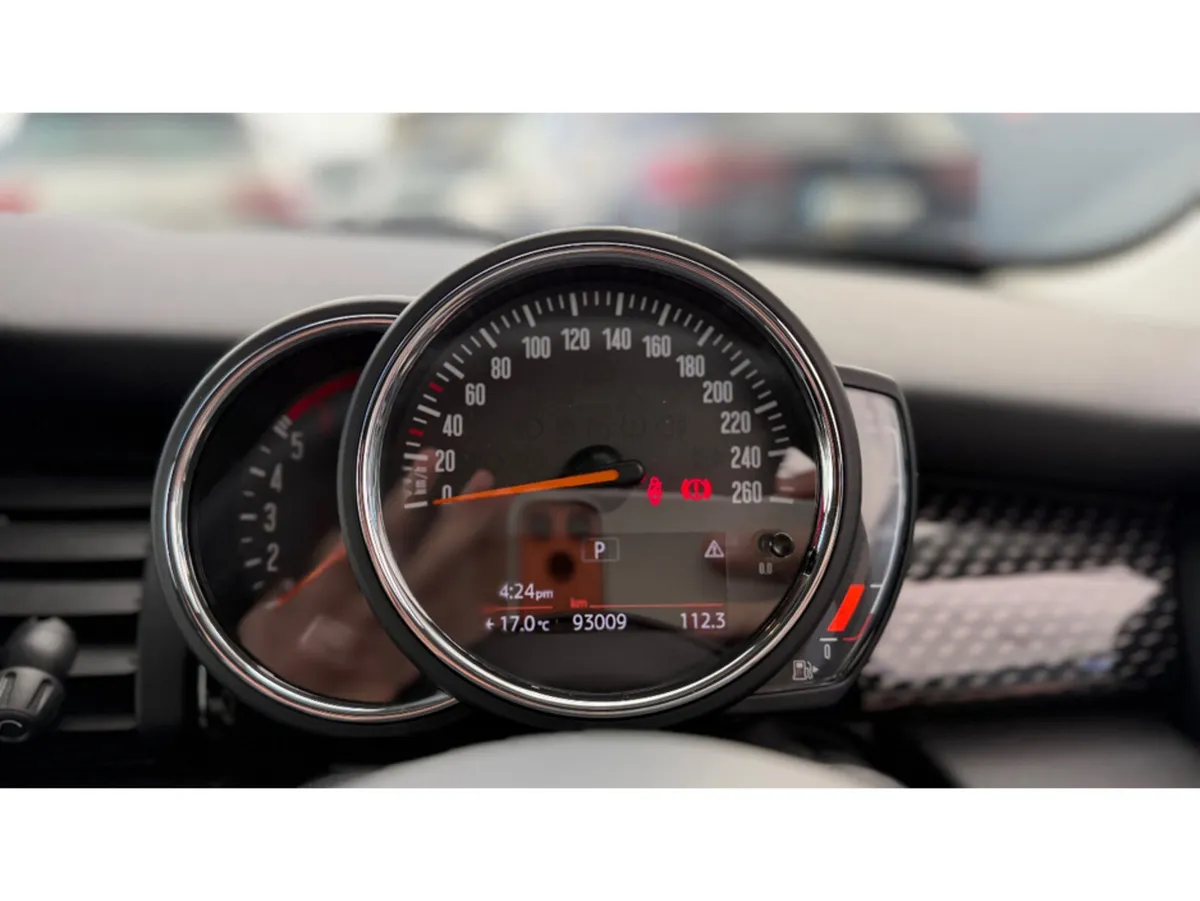 Mini Cooper Hatchback, Diesel, 2020, White