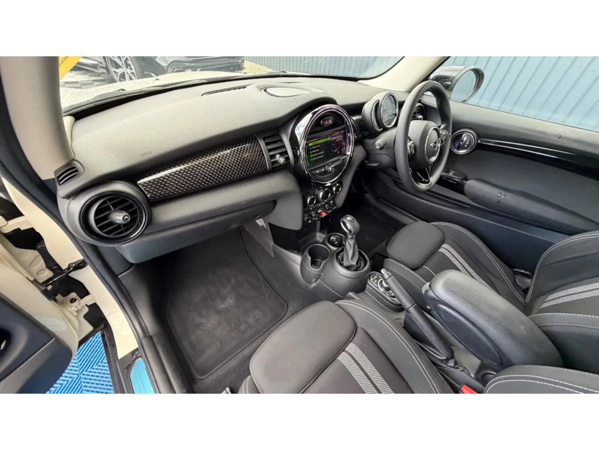 Mini Cooper Hatchback, Diesel, 2020, White