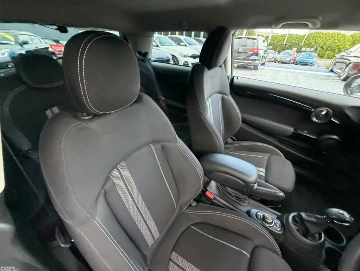 Mini Cooper Hatchback, Diesel, 2020, White