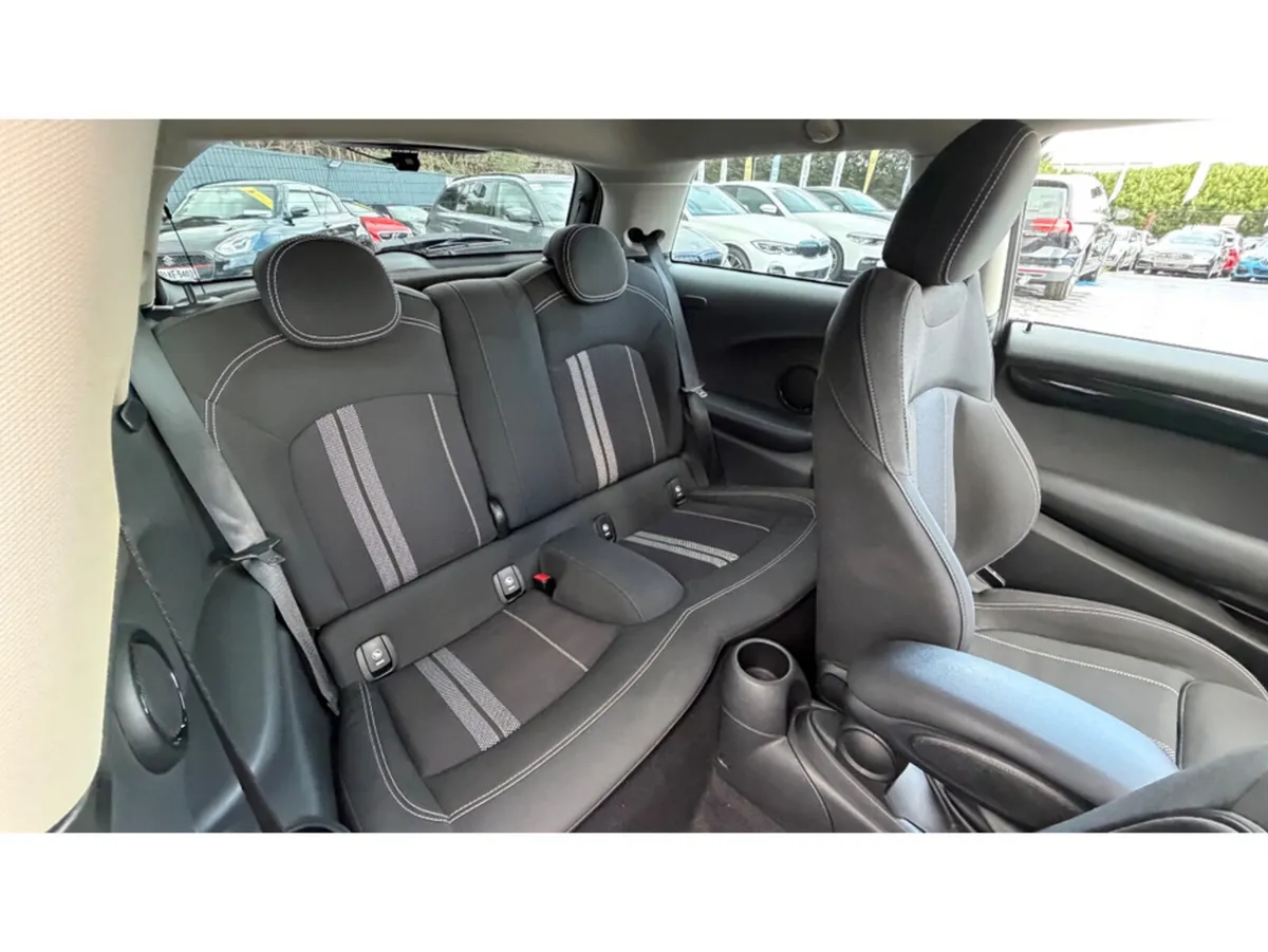 Mini Cooper Hatchback, Diesel, 2020, White