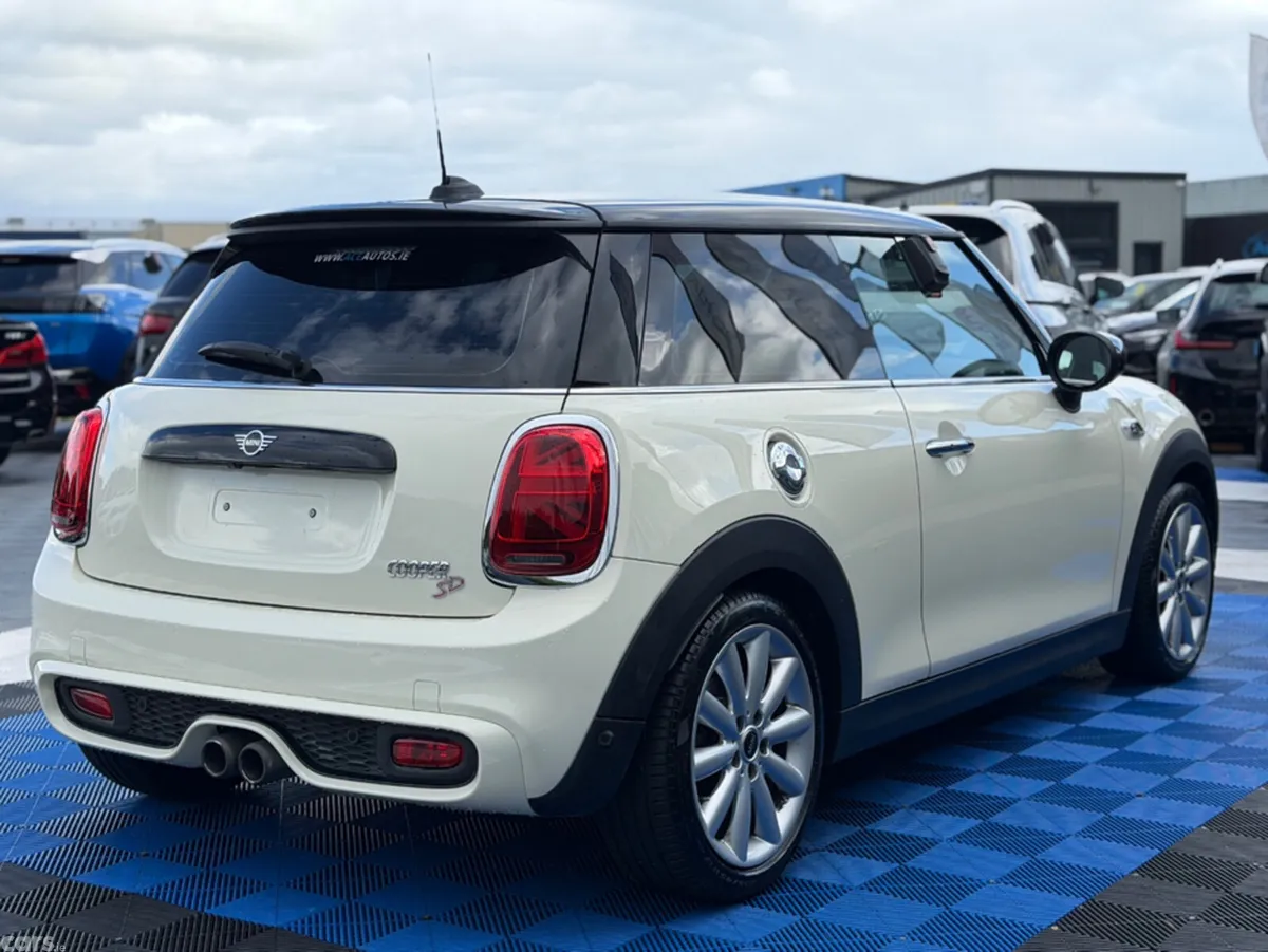 Mini Cooper Hatchback, Diesel, 2020, White