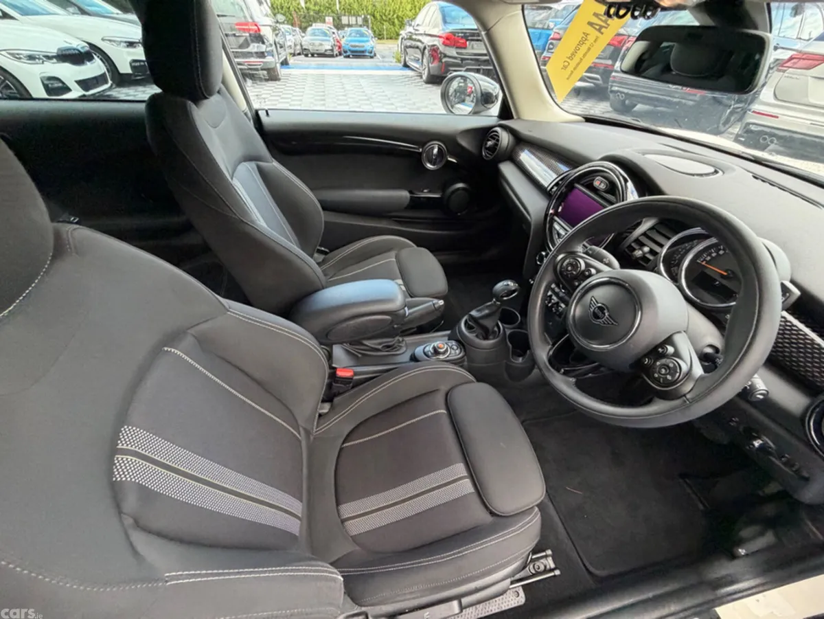 Mini Cooper Hatchback, Diesel, 2020, White