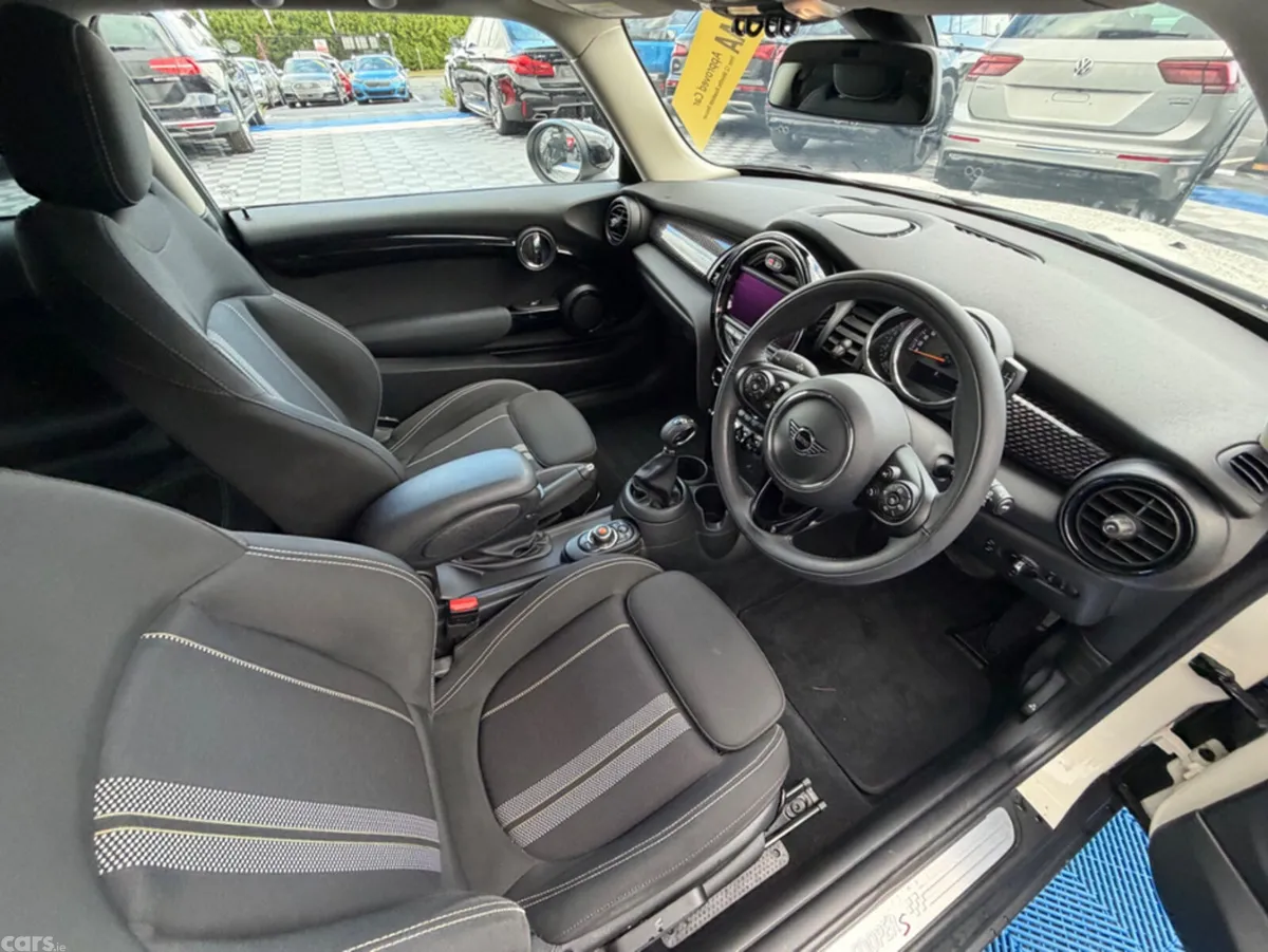 Mini Cooper Hatchback, Diesel, 2020, White