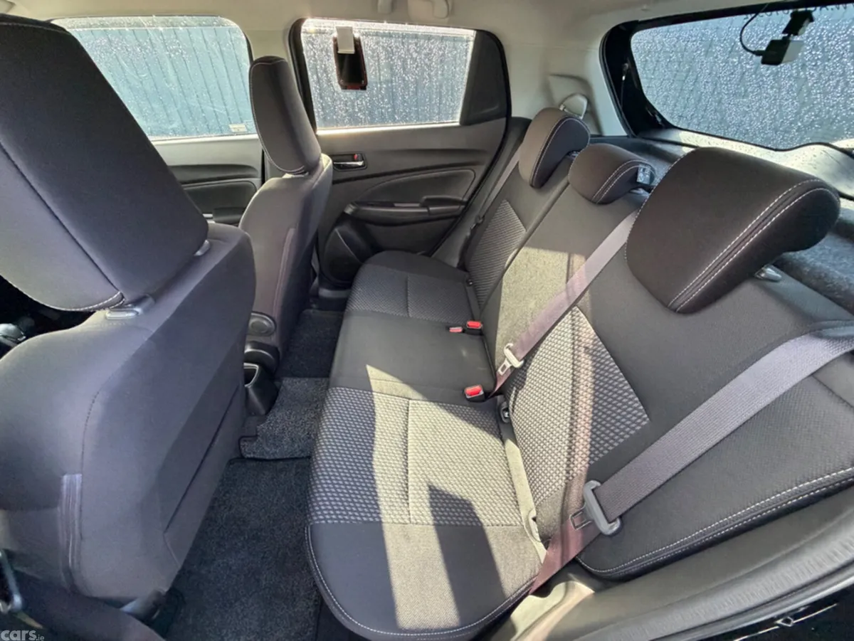 Suzuki Swift Hatchback, Petrol, 2019, Black