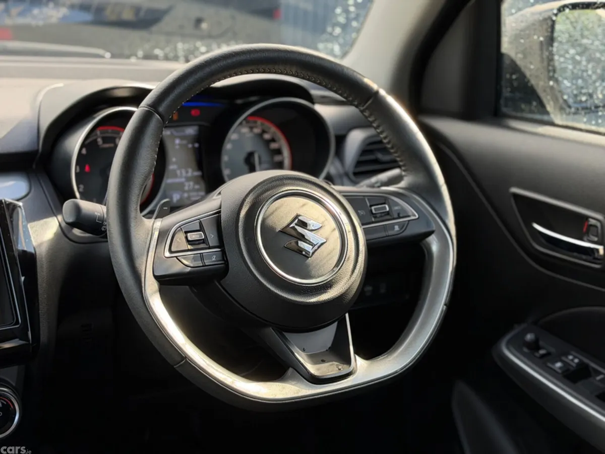 Suzuki Swift Hatchback, Petrol, 2019, Black