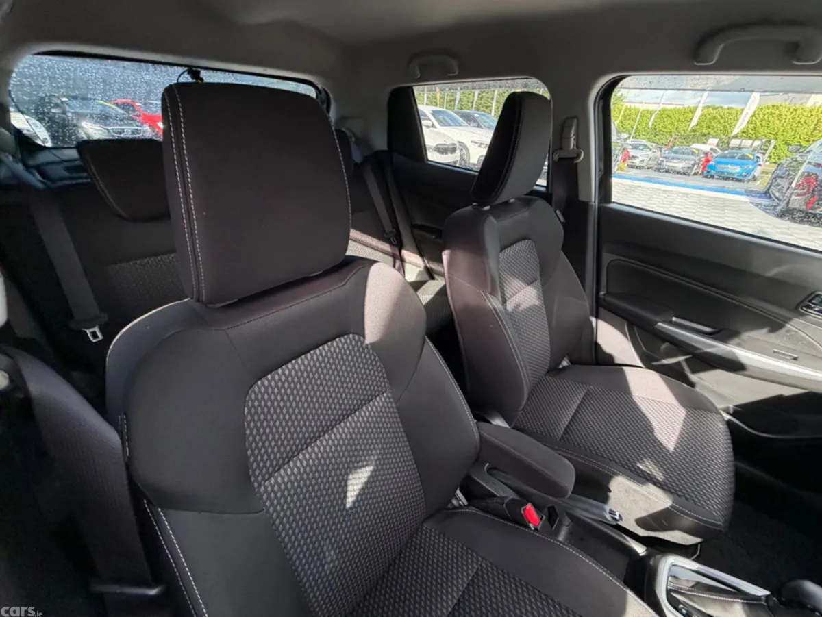 Suzuki Swift Hatchback, Petrol, 2019, Black