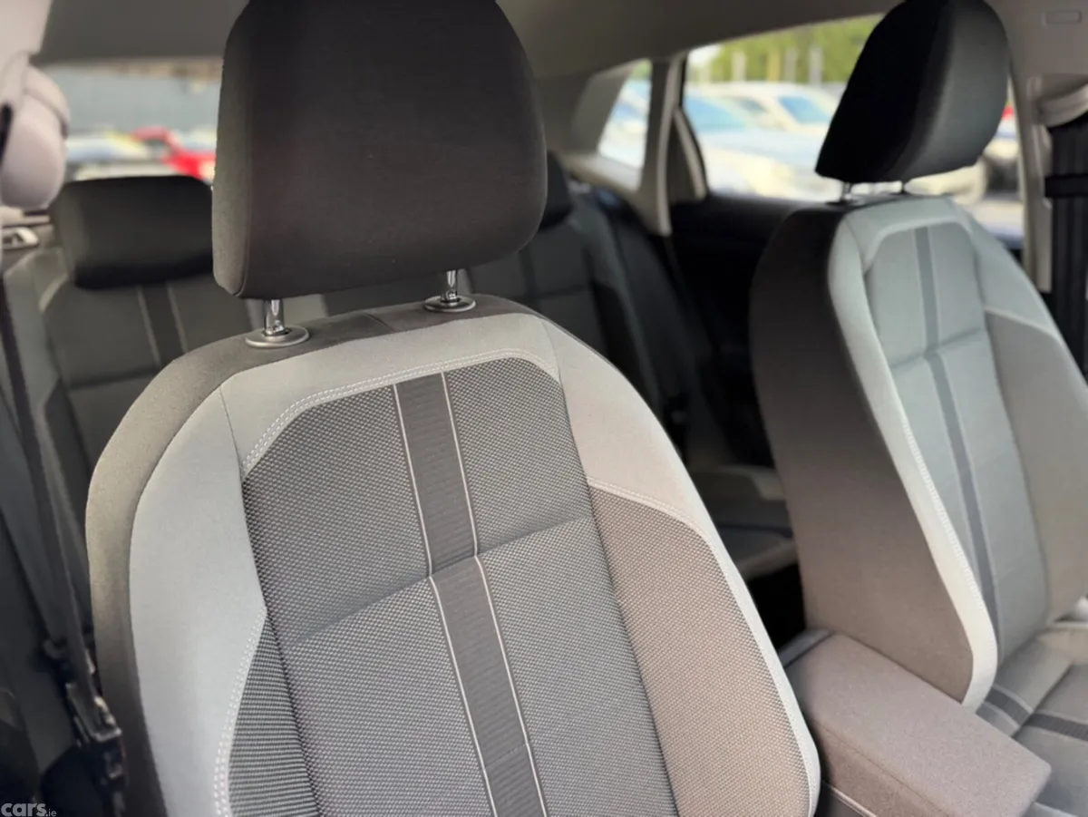 Volkswagen Polo Hatchback, Petrol, 2019, Silver