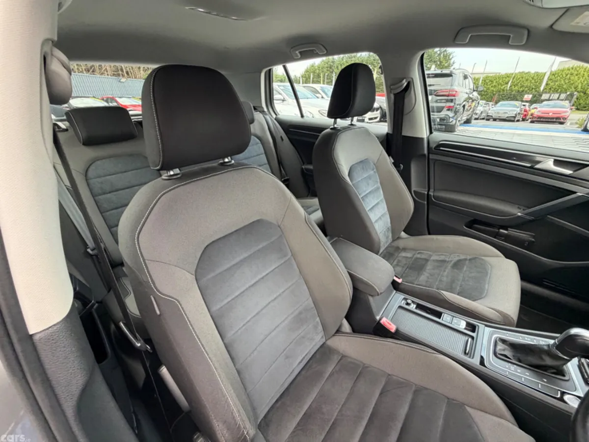 Volkswagen Golf Hatchback, Petrol, 2016, Silver