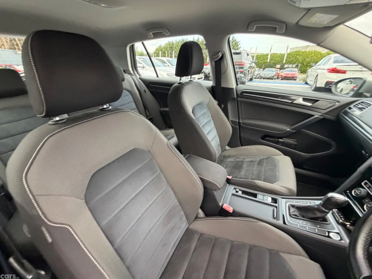 Volkswagen Golf Hatchback, Petrol, 2016, Silver