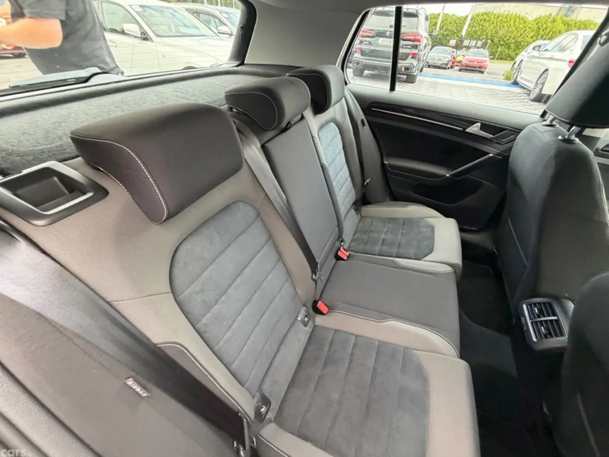 Volkswagen Golf Hatchback, Petrol, 2016, Silver