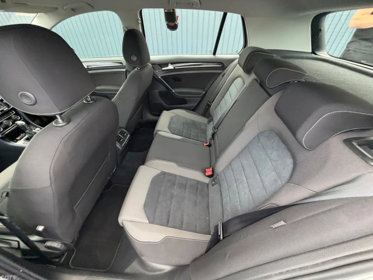 Volkswagen Golf Hatchback, Petrol, 2016, Silver