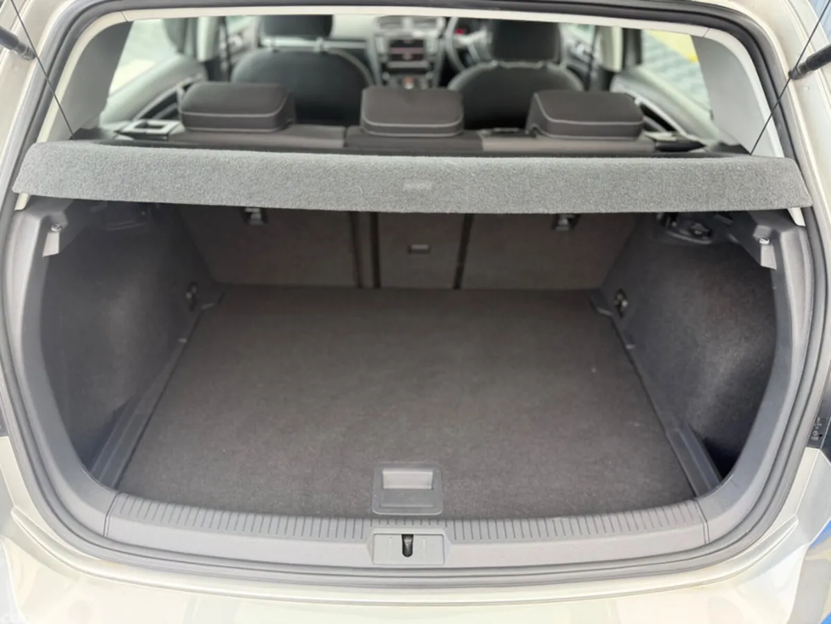 Volkswagen Golf Hatchback, Petrol, 2016, Silver
