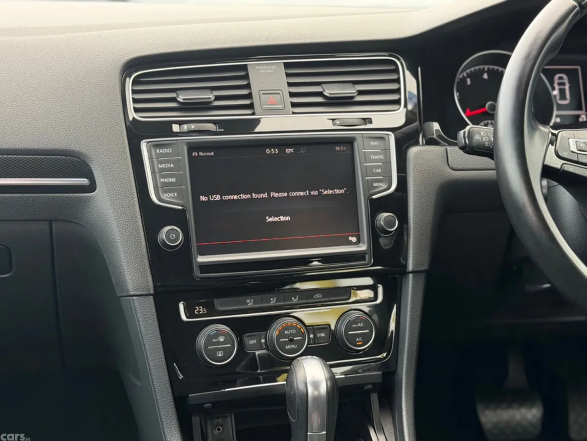 Volkswagen Golf Hatchback, Petrol, 2016, Silver