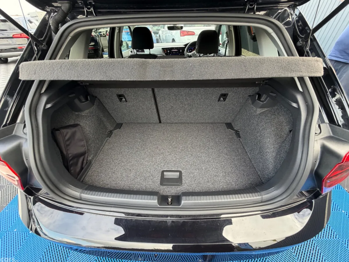Volkswagen Polo Hatchback, Petrol, 2019, Black