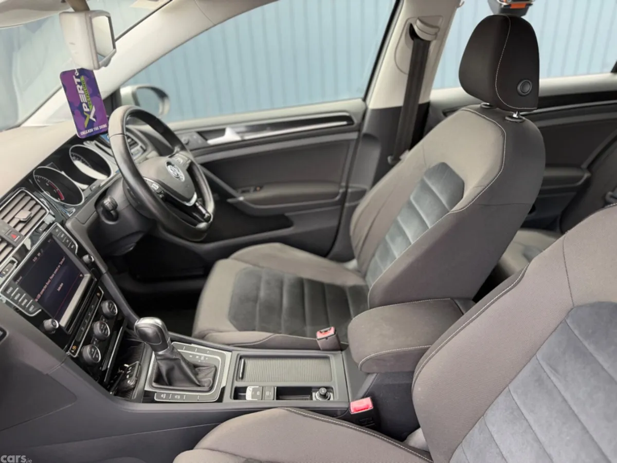 Volkswagen Golf Hatchback, Petrol, 2016, Silver
