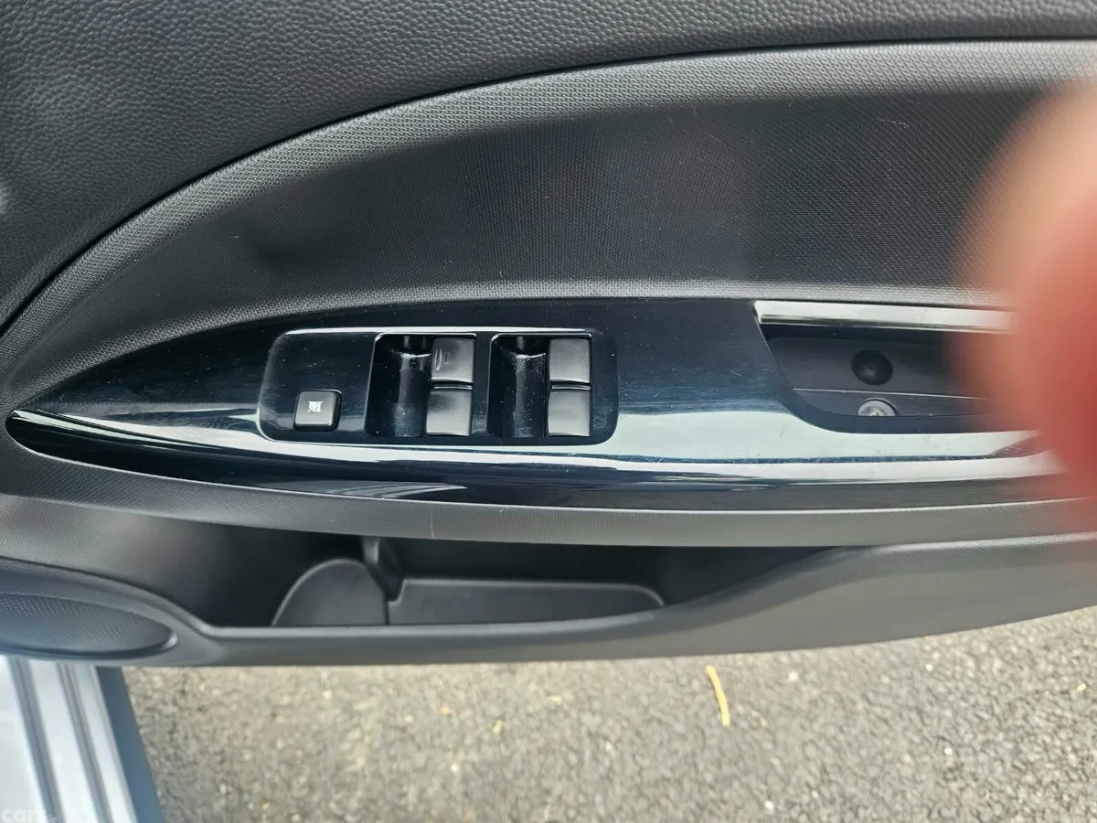 Ford Fiesta Hatchback, Petrol, 2015, Black