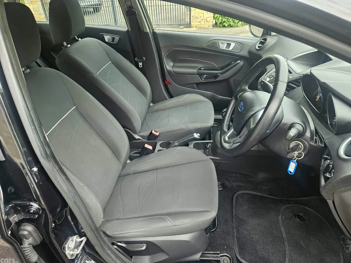 Ford Fiesta Hatchback, Petrol, 2015, Black