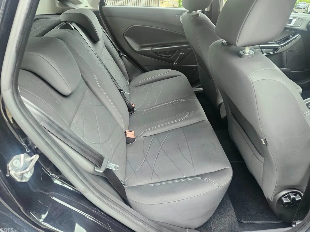 Ford Fiesta Hatchback, Petrol, 2015, Black
