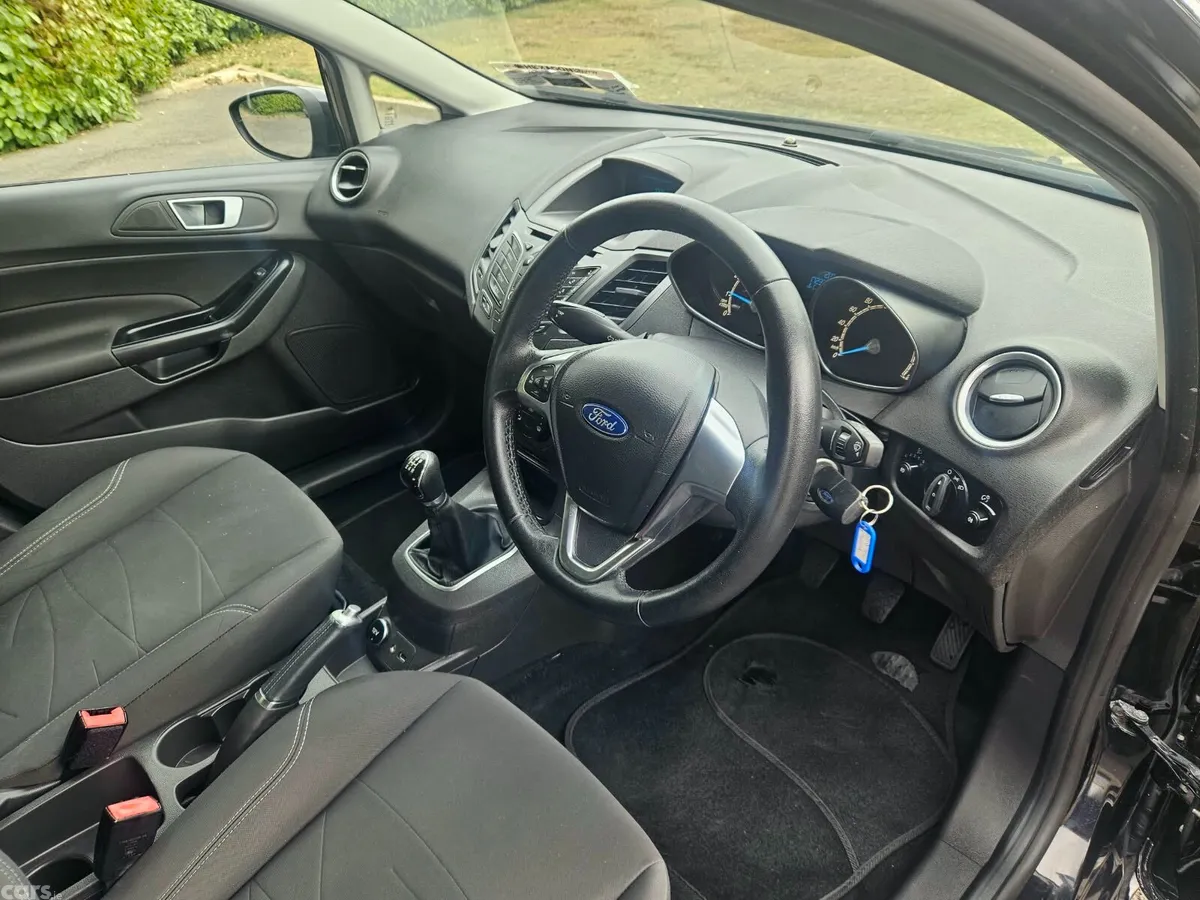 Ford Fiesta Hatchback, Petrol, 2015, Black