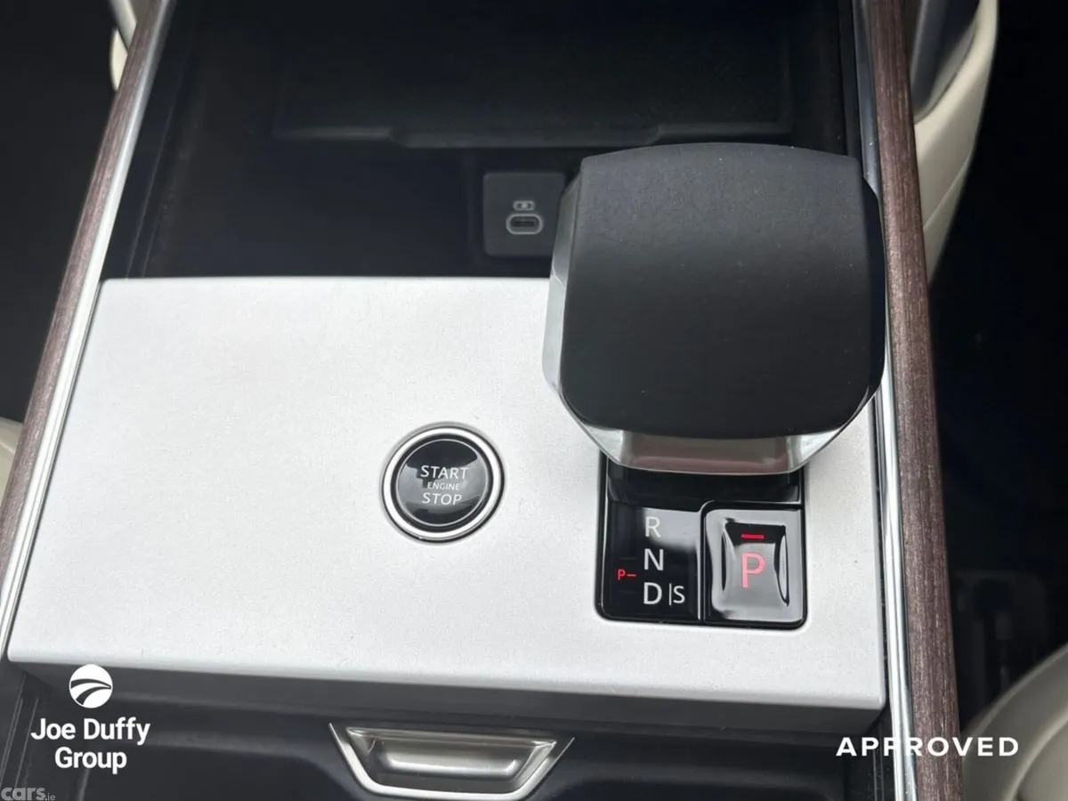Land Rover Range Rover *SOLD* 3.0 I6 PHEV SE P460, Swords