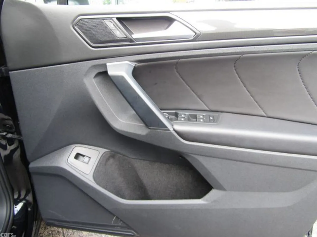 Volkswagen Tiguan Estate, Diesel, 2020, Black