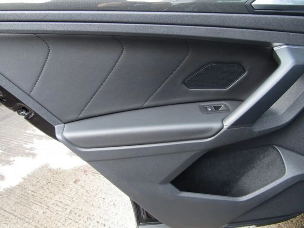 Volkswagen Tiguan Estate, Diesel, 2020, Black