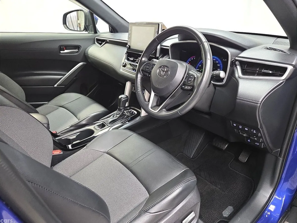 Toyota Corolla Cross SUV, Petrol Hybrid, 2022, Blue