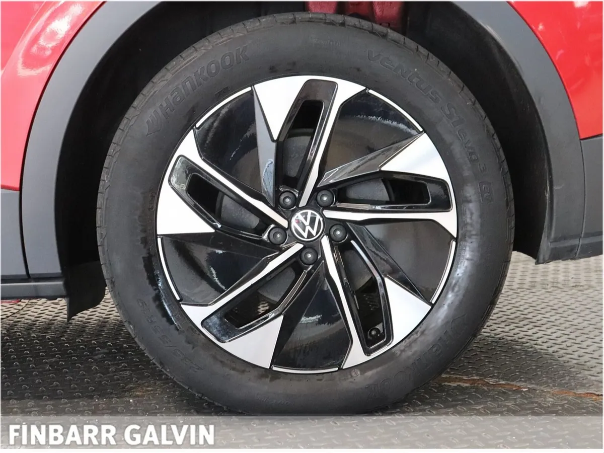 Volkswagen ID.4 Estate, Electric, 2023, Red