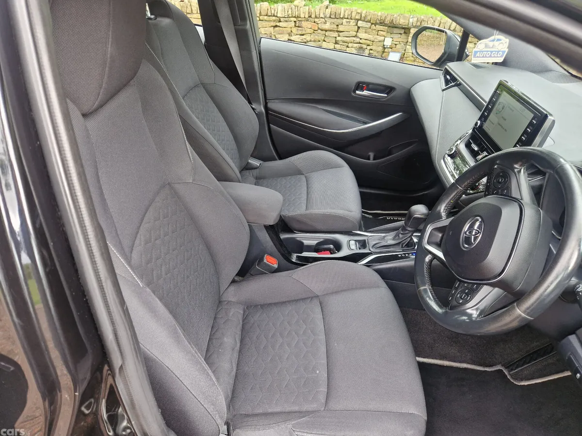 Toyota Corolla Hatchback, Petrol Hybrid, 2022, Black